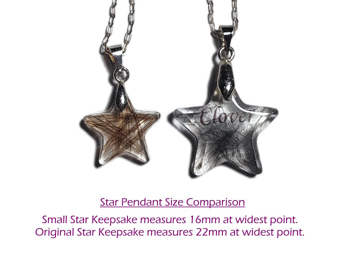 Two star-shaped pendants on chains with text about size comparison.