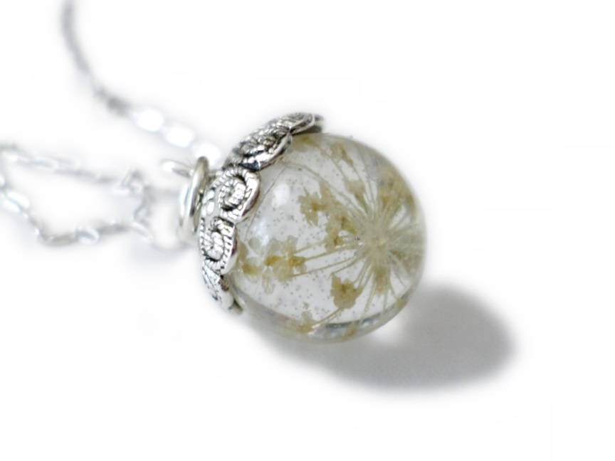 White Queen Annes Lace Wildflower Orb - Resin Flower Pendant - Resin Orb Sphere - 14mm Orb - ValenwoodVixen - Ready to Ship
