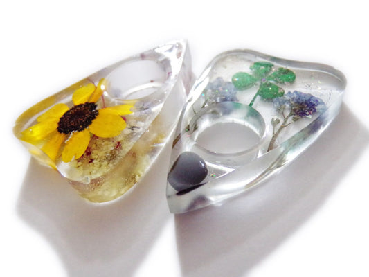 Floral Planchette - Small 2.25" x 1.5" - Witchy - Altar Decor - Resin Planchettes - Magic - Spirit Board - ValenwoodVixen - Ready to Ship